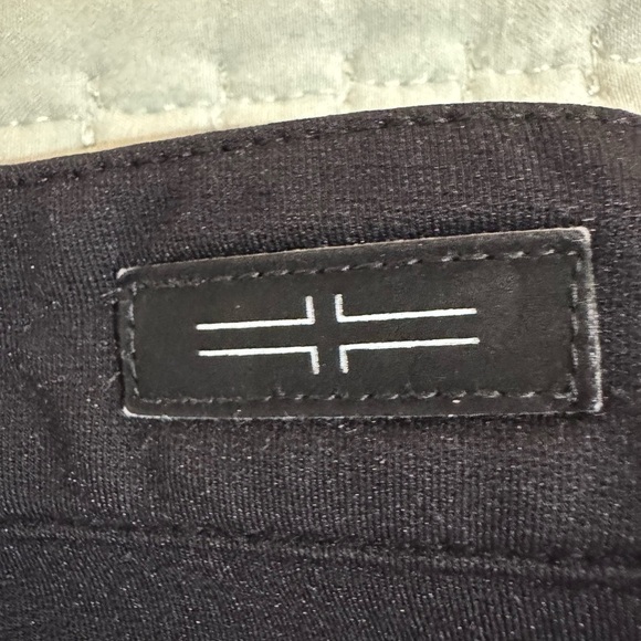 Liverpool stretch black ladies Fitted Pants. Size 4. GUC - Picture 11 of 12